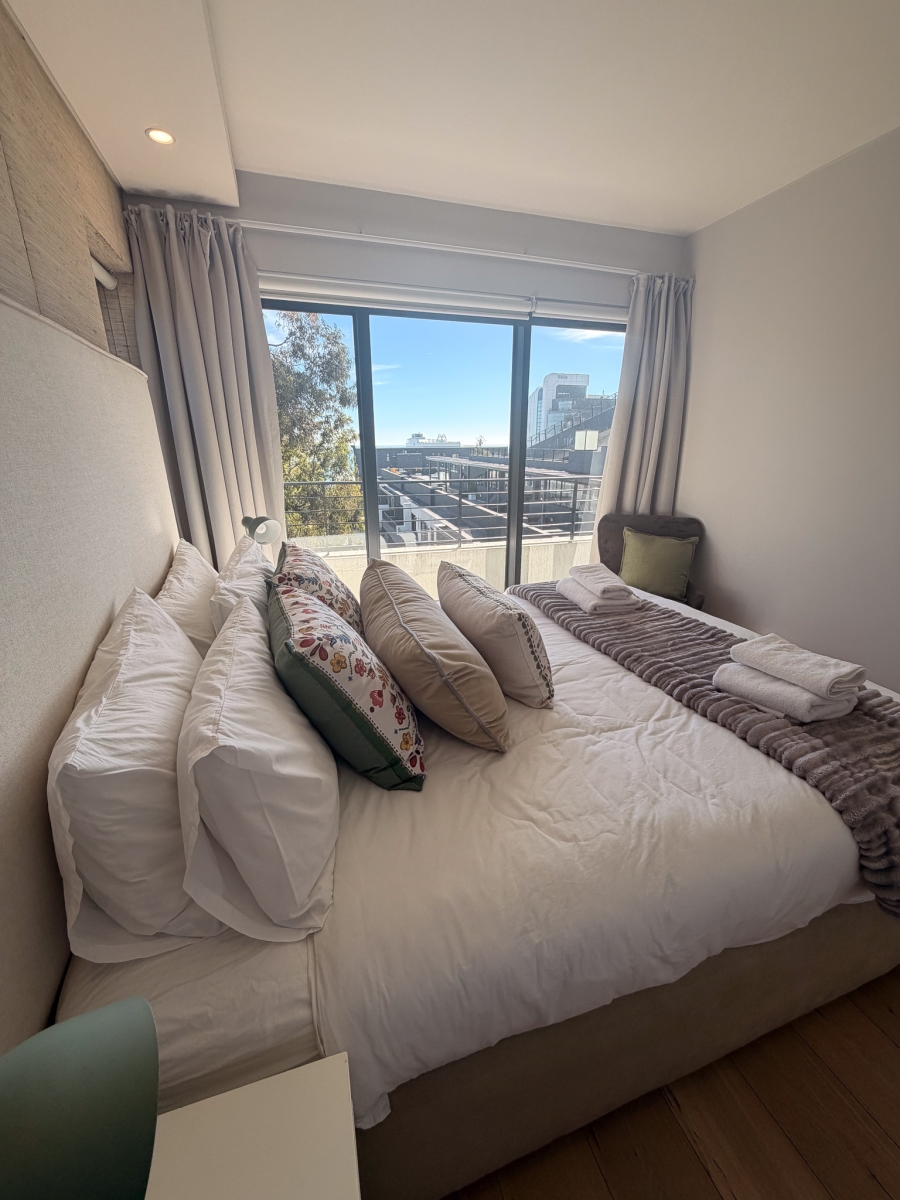 2 Bedroom Property for Sale in Sea Point Western Cape